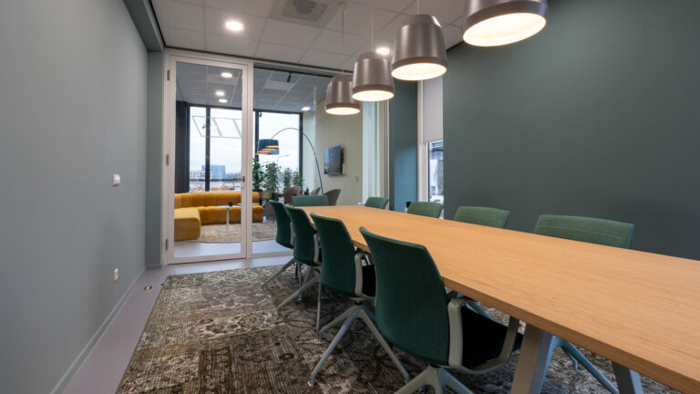 6 Popular Ideas for a Modern Luxury CEO Office Design